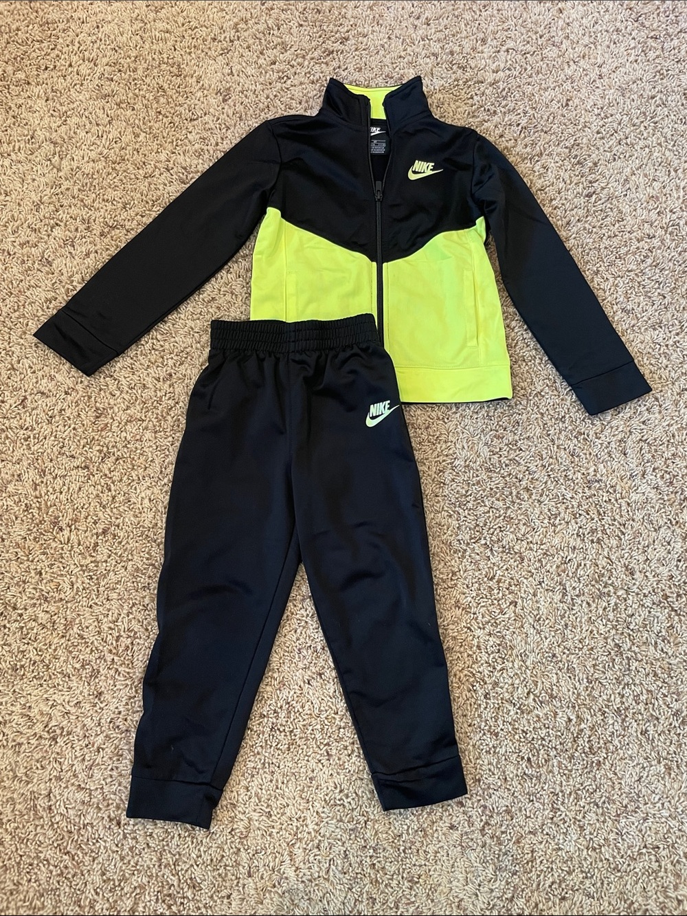 Nike Black & Neon Yellow Kids Track Jacket with Matching Joggers - 4T